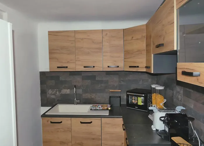 Carlito's Way 234 Bed and Breakfast 3*